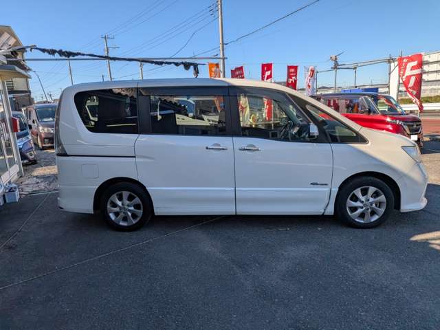 日産 セレナ ２．０ ハイウェイスター Ｓ－ＨＹＢＲＩＤ Ｖセレクション H25年 (関東) 99