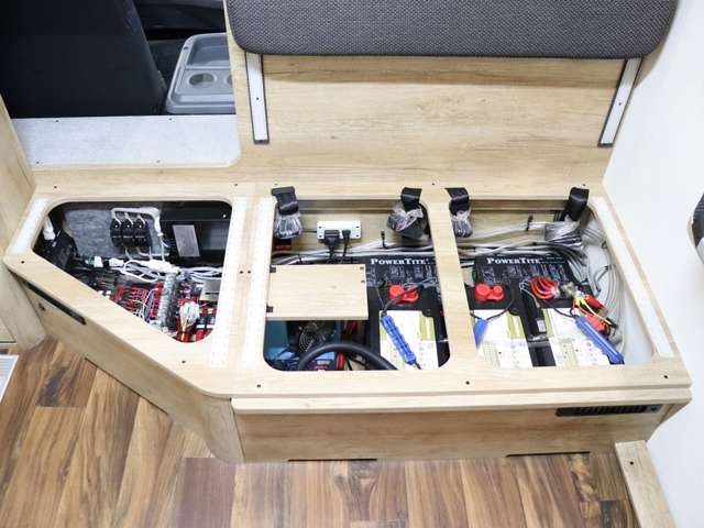 トヨタ カムロード キャンピング R3年 () 99