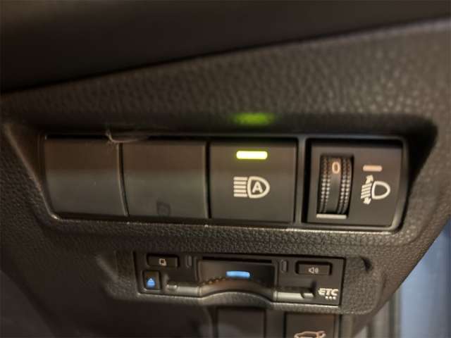 トヨタ カローラクロス ２．０ Ｚ R7年 () 99