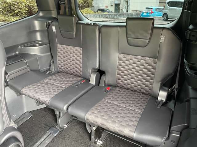 トヨタ ヴォクシー ２．０ Ｓ－Ｚ R4年 (東北) 99