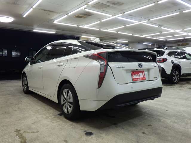 トヨタ プリウス １．８ Ａ Ｅ－ＦＯＵＲ ４ＷＤ H30年 (東北) 99