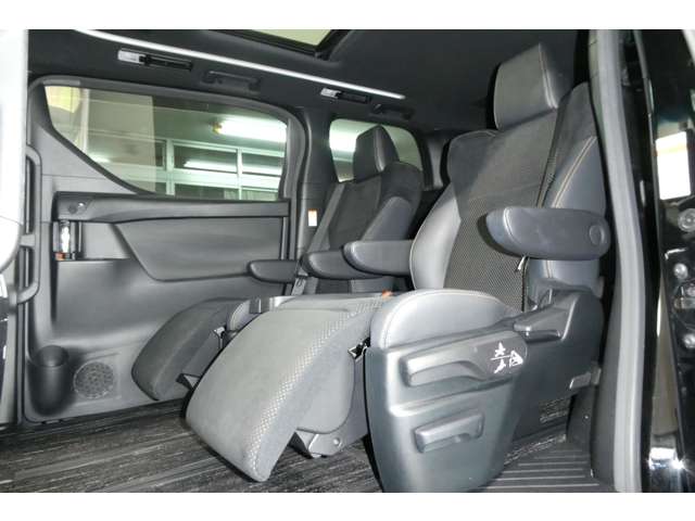 トヨタ アルファード　ハイブリッド ハイブリッド ２．５ Ｓ タイプゴールド Ｅ－ＦＯＵＲ ４ＷＤ R2年 (東北) 99