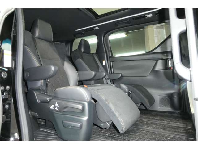 トヨタ アルファード　ハイブリッド ハイブリッド ２．５ Ｓ タイプゴールド Ｅ－ＦＯＵＲ ４ＷＤ R2年 (東北) 99