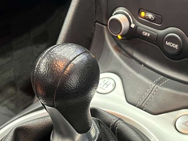 日産 フェアレディＺ ３．７ バージョン ＳＴ H22年 (関東) 99