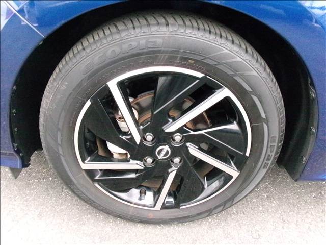 日産 ノート １．２ Ｘ R4年 (関東) 99