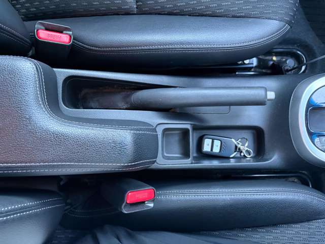 ホンダ フィット １．３ １３Ｇ Ｌパッケージ ファインエディション H29年 () 99