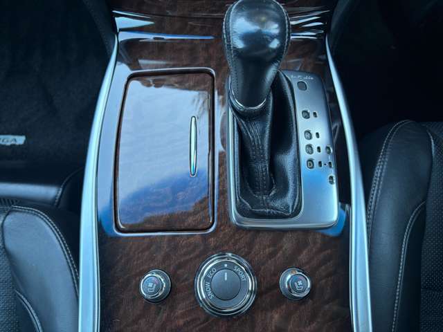 日産 フーガ ３．７ ３７０ＧＴ タイプＳ H23年 () 99