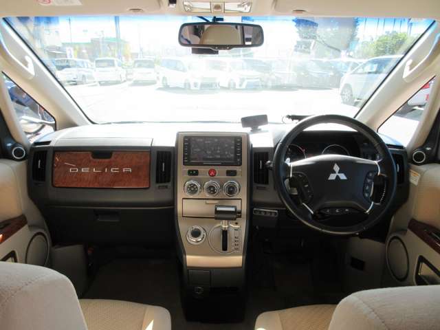 三菱 デリカ　Ｄ：５ ２．４ Ｇ ナビパッケージ ４ＷＤ H21年 () 99
