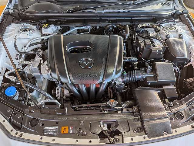 マツダ ＭＡＺＤＡ３　ファストバック １．５ １５Ｓ レザー ツーリング セレクション R8年 () 99