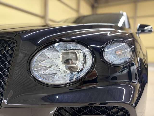 ベントレー ベンテイガ Ｖ８ ４ＷＤ R4年 (近畿) 99