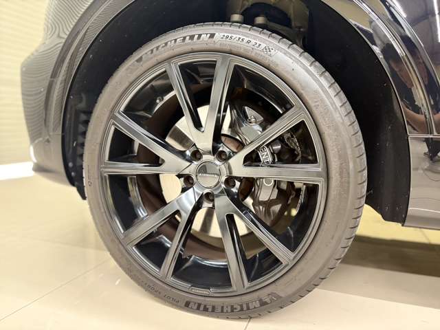 ベントレー ベンテイガ Ｖ８ ４ＷＤ R4年 (近畿) 99