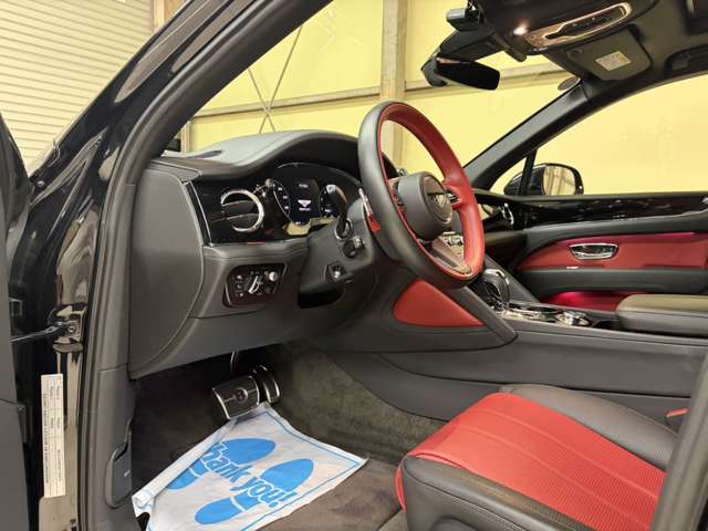 ベントレー ベンテイガ Ｖ８ ４ＷＤ R4年 (近畿) 99