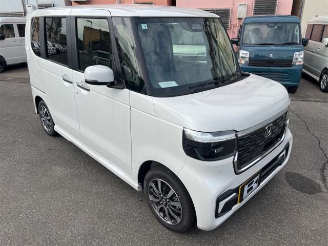 ホンダ Ｎ　ＢＯＸ カスタム ６６０ R8年 () 99