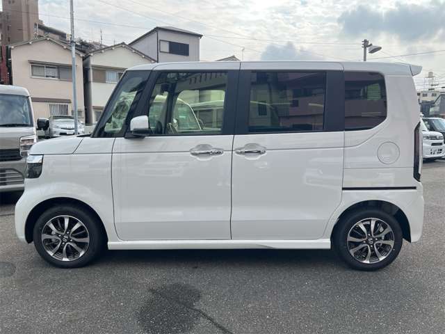 ホンダ Ｎ　ＢＯＸ カスタム ６６０ R8年 () 99