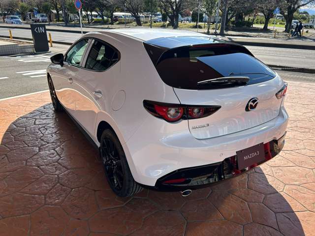 マツダ ＭＡＺＤＡ３　ファストバック ２．０ ２０Ｓ レトロスポーツエディション R8年 (関東) 99