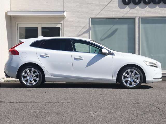 ボルボ Ｖ４０ Ｄ４ インスクリプション ディーゼルターボ H28年 (東海) 99