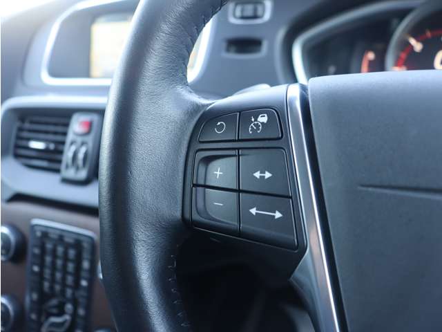 ボルボ Ｖ４０ Ｄ４ インスクリプション ディーゼルターボ H28年 (東海) 99