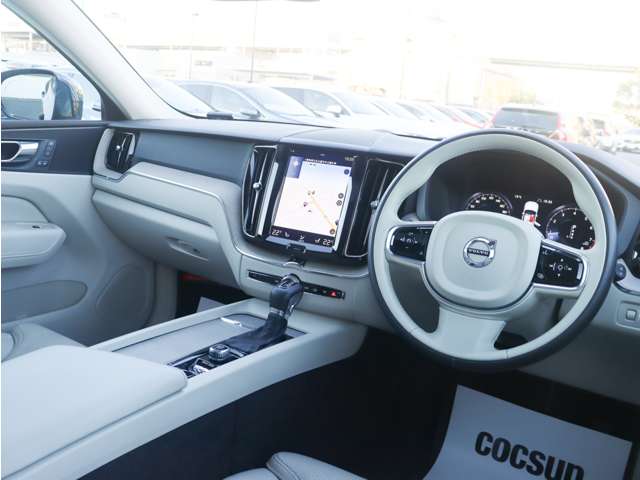 ボルボ ＸＣ６０ Ｔ５ ＡＷＤ インスクリプション ４ＷＤ H29年 (東海) 99