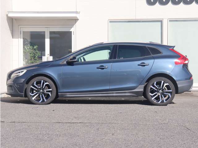 ボルボ Ｖ４０クロスカントリー Ｔ５ ＡＷＤ モメンタム ４ＷＤ H28年 (東海) 99