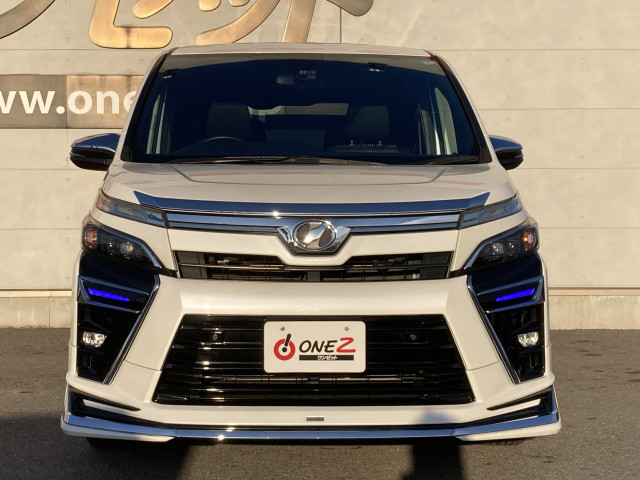 トヨタ ヴォクシー ２．０ ＺＳ 煌ＩＩ R2年 () 99