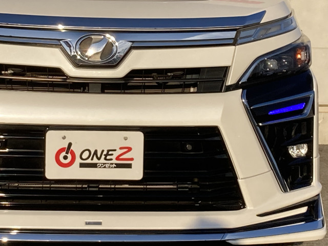 トヨタ ヴォクシー ２．０ ＺＳ 煌ＩＩ R2年 () 99