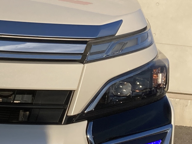 トヨタ ヴォクシー ２．０ ＺＳ 煌ＩＩ R2年 () 99
