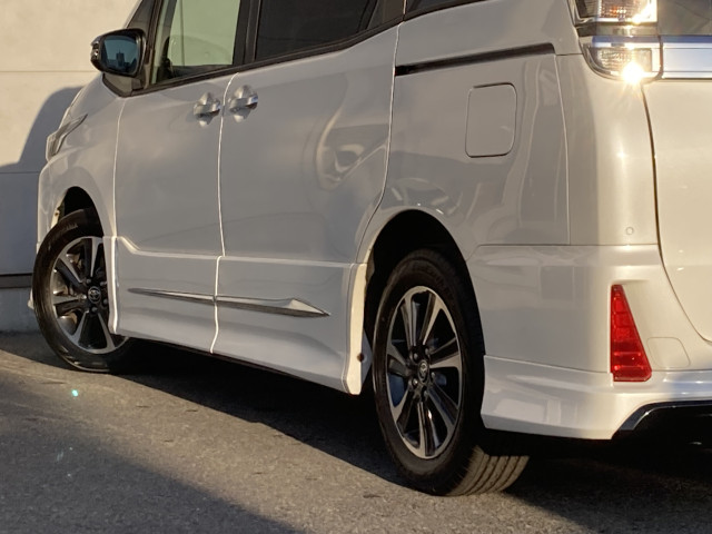 トヨタ ヴォクシー ２．０ ＺＳ 煌ＩＩ R2年 () 99