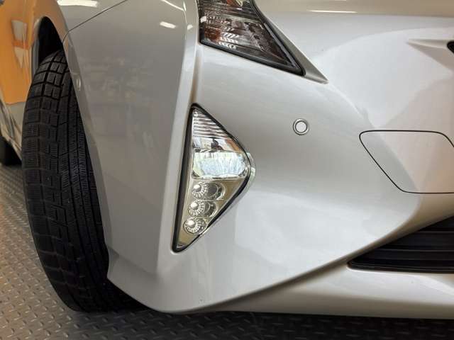 トヨタ プリウス １．８ Ｓ セーフティ プラス H29年 () 99