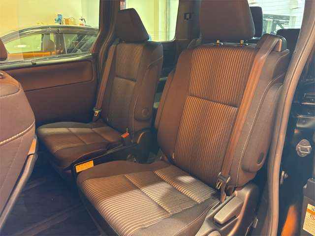 トヨタ ヴォクシー ２．０ ＺＳ 煌ＩＩ R2年 () 99