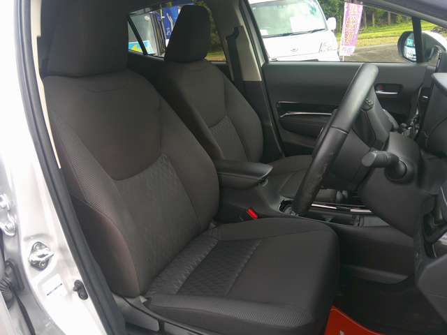 トヨタ アクア １．５ Ｇ Ｅ－ＦＯＵＲ ４ＷＤ R5年 () 99