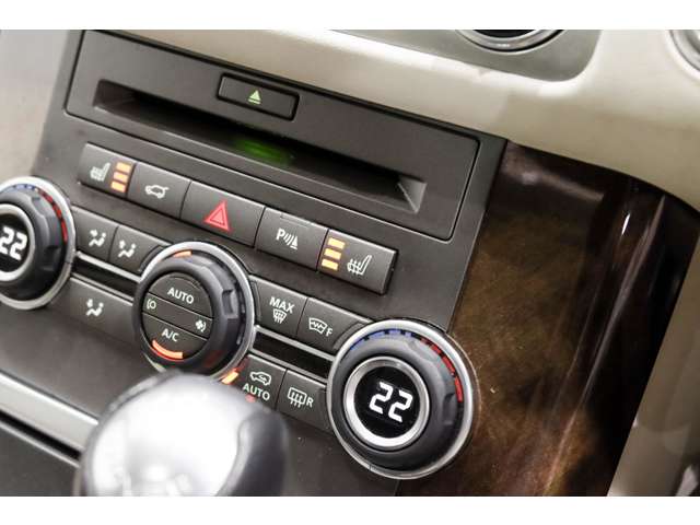 ランドローバー レンジローバー スポーツ ５．０ Ｖ８ スーパーチャージド ４ＷＤ H22年 (関東) 99