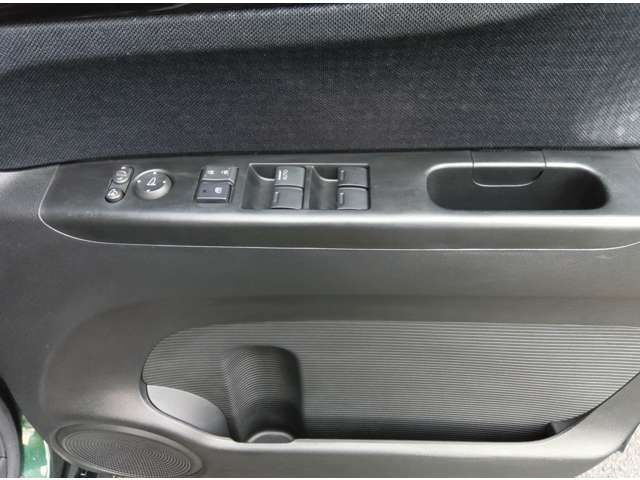 ホンダ Ｎ　ＢＯＸ ６６０ カスタムＧ Ｌパッケージ H28年 (東北) 99