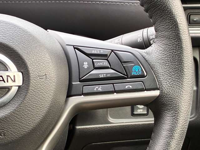 日産 セレナ ２．０ ハイウェイスター Ｖ ４ＷＤ R1年 (東北) 99