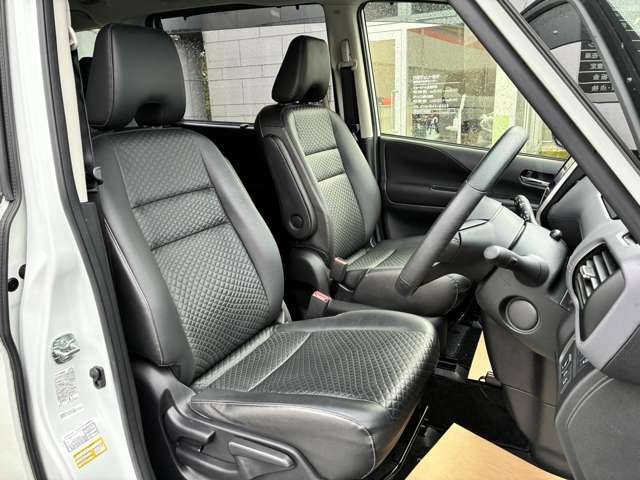 日産 セレナ ２．０ ハイウェイスター Ｖ ４ＷＤ R1年 (東北) 99