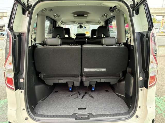 日産 セレナ ２．０ ハイウェイスター Ｖ ４ＷＤ R1年 (東北) 99