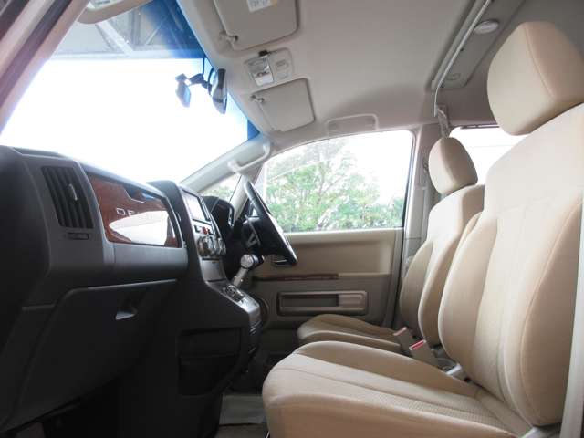 三菱 デリカ　Ｄ：５ ２．４ Ｇ ナビパッケージ ４ＷＤ H21年 (関東) 99