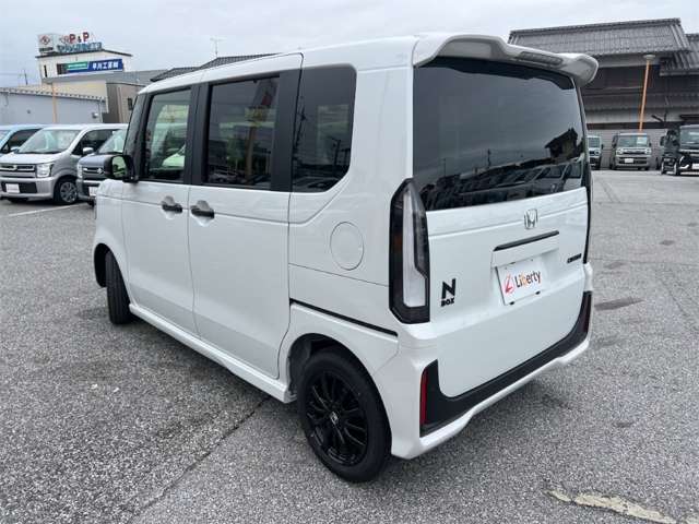 ホンダ Ｎ　ＢＯＸ カスタム ６６０ ブラック スタイル R8年 (近畿) 99