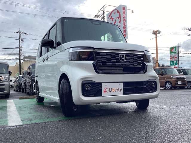 ホンダ Ｎ　ＢＯＸ カスタム ６６０ ターボ ブラック スタイル R8年 (近畿) 99