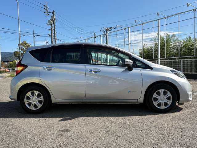 日産 ノート １．２ Ｅ－ＰＯＷＥＲ Ｘ H30年 (四国) 99