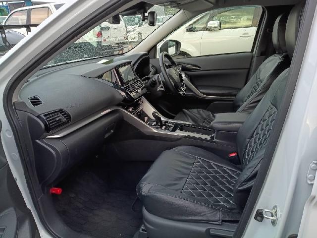三菱 エクリプス　クロス　ＰＨＥＶ ＰＨＥＶ ２．４ Ｇ ４ＷＤ R4年 () 99