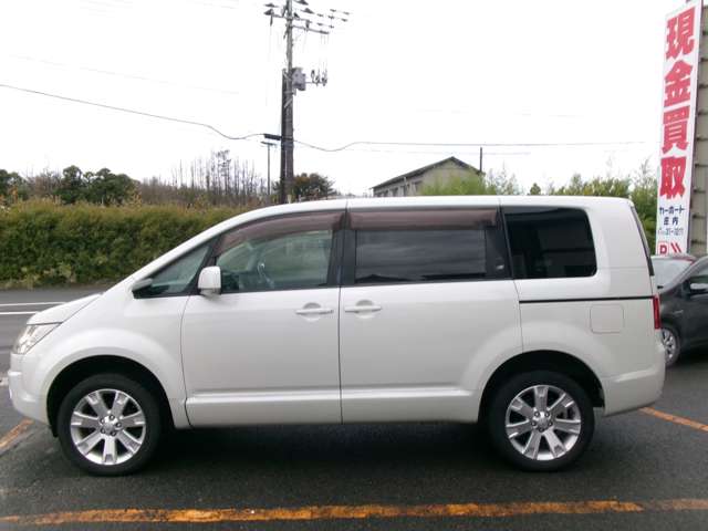 三菱 デリカ　Ｄ：５ ２．４ Ｇ パワーパッケージ ４ＷＤ H24年 () 99