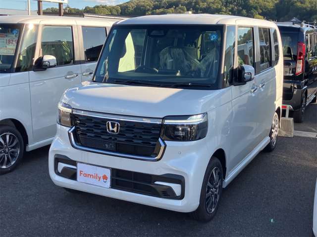 ホンダ Ｎ　ＢＯＸ カスタム ６６０ R8年 () 99