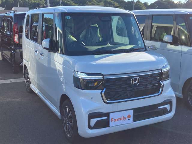 ホンダ Ｎ　ＢＯＸ カスタム ６６０ R8年 () 99