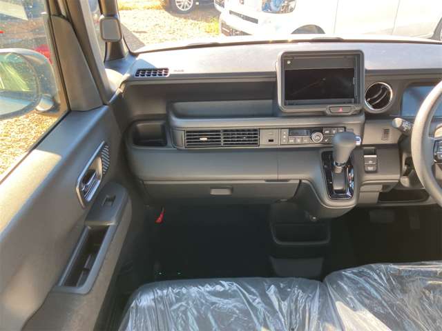 ホンダ Ｎ　ＢＯＸ カスタム ６６０ R8年 (東海) 99