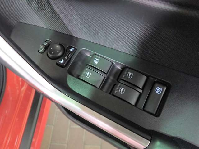 ダイハツ ロッキー １．２ プレミアム Ｇ ＨＥＶ R8年 (近畿) 99