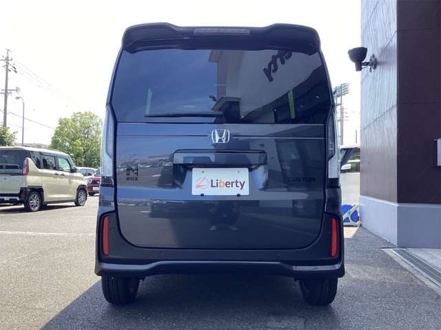 ホンダ Ｎ　ＢＯＸ カスタム ６６０ ターボ ブラック スタイル R8年 (近畿) 99