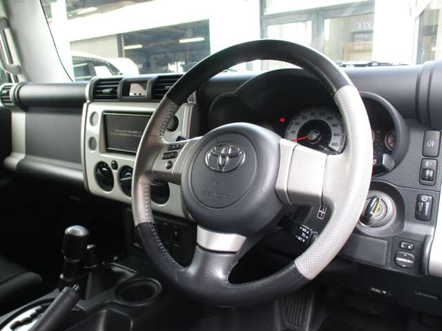 トヨタ ＦＪ　クルーザー ４．０ カラーパッケージ ４ＷＤ H29年 (九州・沖縄) 99