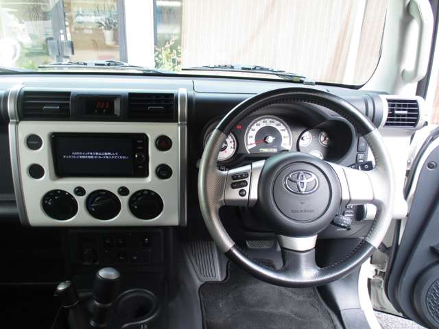 トヨタ ＦＪ　クルーザー ４．０ カラーパッケージ ４ＷＤ H29年 (九州・沖縄) 99
