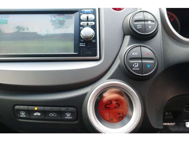 ホンダ フィット １．３ Ｌ H23年 (九州・沖縄) 99
