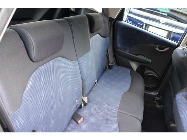ホンダ フィット １．３ Ｌ H23年 (九州・沖縄) 99